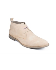 Front Roscoe Desert Boots Sand